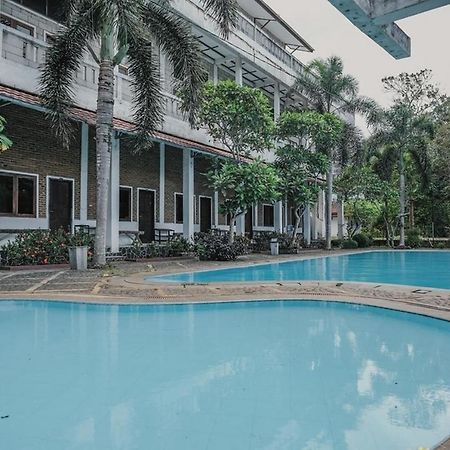 Reddoorz Near Pantai Florida Anyer Hotel Serang Exterior foto