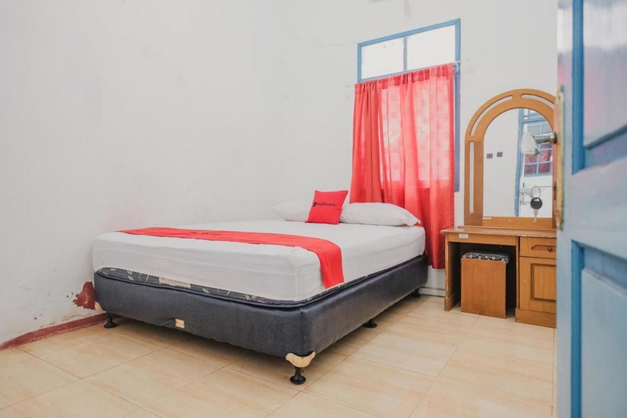 Reddoorz Near Pantai Florida Anyer Hotel Serang Exterior foto