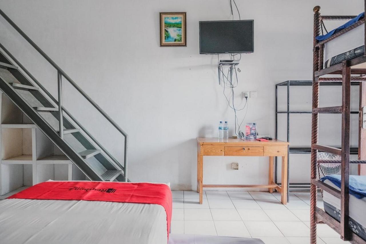 Reddoorz Near Pantai Florida Anyer Hotel Serang Exterior foto